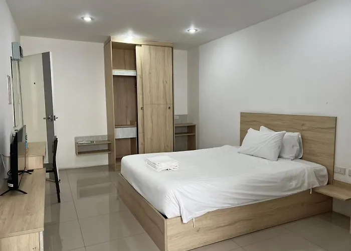 Baan Mae Suvarnabhumi Airport Apartment