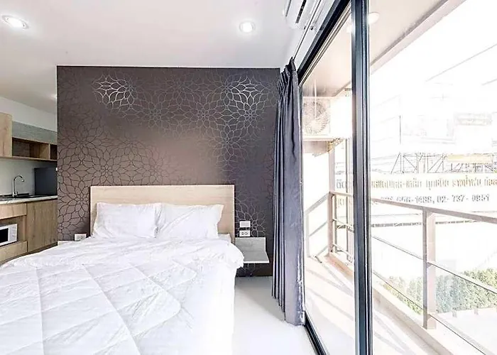 Baan Mae Suvarnabhumi Airport Apartment