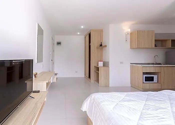 Baan Mae Suvarnabhumi Airport Apartment Bangkok